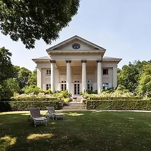 Bed & Breakfast Leyselebeke Castle