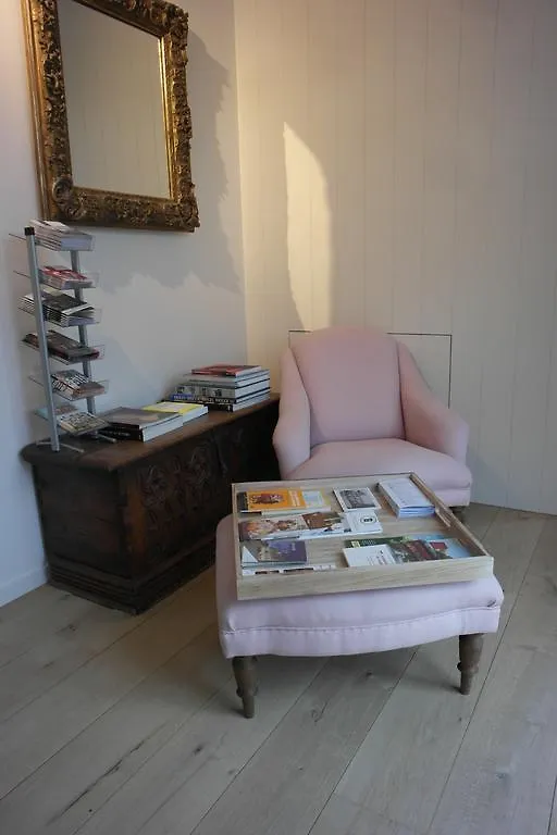 B&B Sixteen Bruges 3*,  Belgium