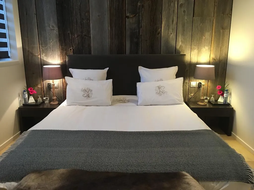 B&B Sixteen Bruges 3*,